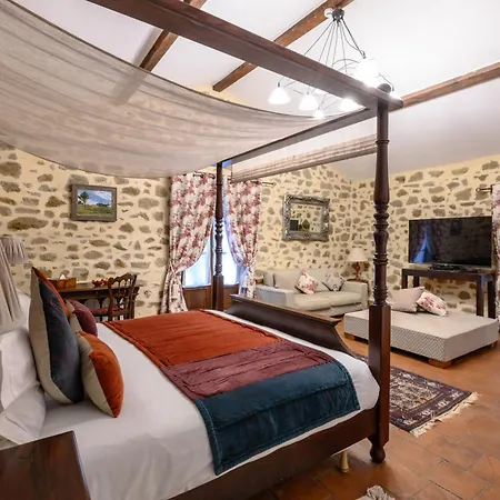 Country Kids - Family Holidays France Villa